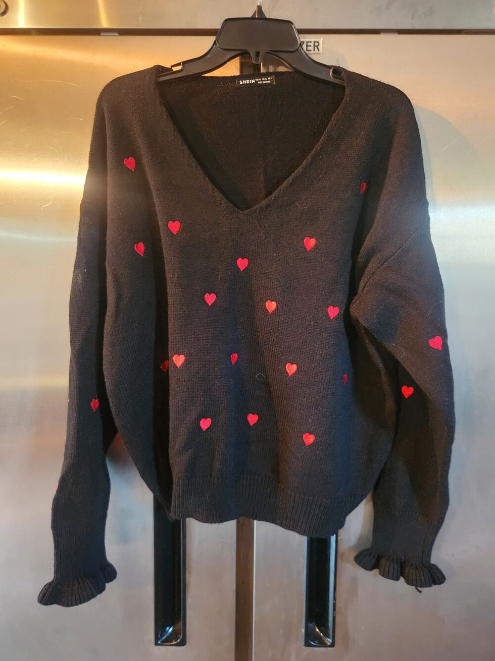 Shein Heart Print Sweater Black Red Size XL
